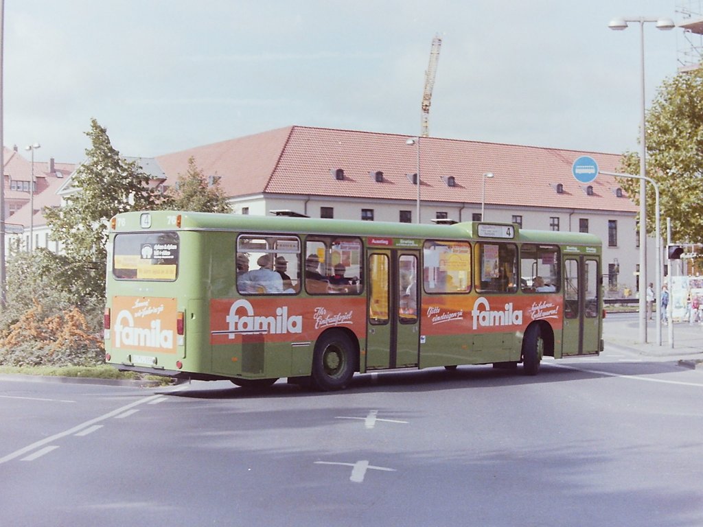 Wagen 76, OL-VJ 556, Bj. 1985. Der  Doppelgnger  von Wagen 72. Aufgenommen am 28.09.85 im Umleitungsgewirre whrend des Kramermarktumzuges.