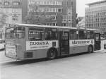 DB O 305/142853/wagen-147-ol-ac-977-ez-1975 Wagen 147, OL-AC 977, EZ: 1975, FIN: 30700013002933. In den Siebziger Jahren war die Grundfarbe fr die meisten Werbeflchen wei. So auch fr den Juwelier MEYER in Kreyenbrck. Das Bild zeigt den Bus im Juni 1982 am Hauptbahnhof. Im Januar 1983 erhielt der Wagen BS-Werbung und war der einzige Bus im alten Grn mit dieser Lackierung. Doch dazu spter mehr.  