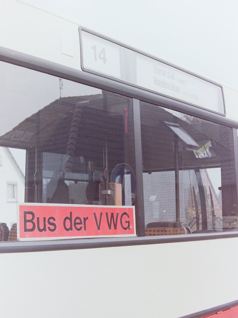 DB Vorfhrwagen, MA-YV 208. Selbstverstndlich war der Bus auch nach vorne und zur Seite als  Bus der VWG  gezeichnet. Wie die anderen Vorfhrwagen auch kam der O 405 nur auf der Linie 14 zum Einsatz.