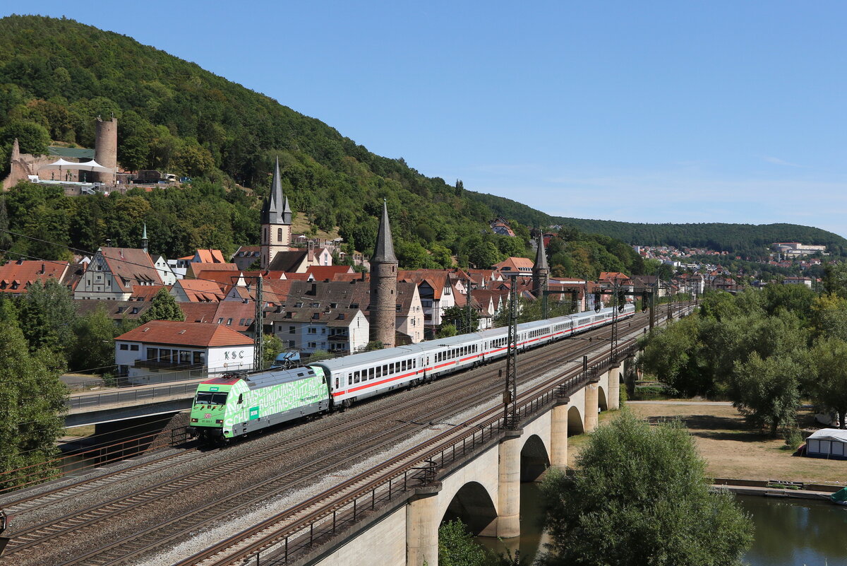 101 005  DEVK  mit dem  IC K�nigssee  aus W�rzburg kommend am 6. August 202 in Gem�nden.