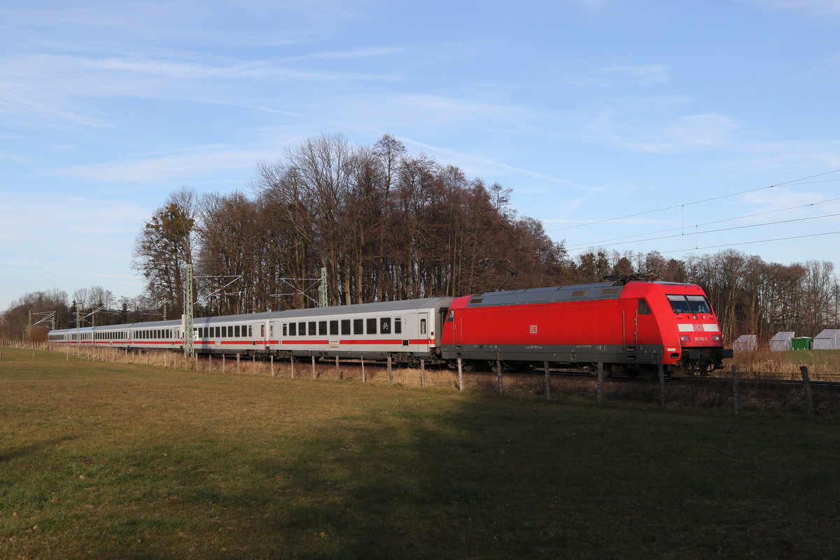 101 116 war am 16. Januar 2020 mit dem  IC K�nigssee  bei Vogl in Richtung Freilassing unterwegs.