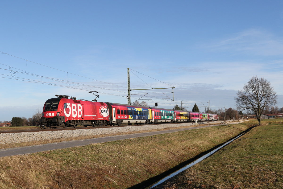 1116 249 mit dem  �FB-Werbe-Railjet  am 30. Dezember 2019 aus Salzburg kommend. Aufgenommen bei �bersee am Chiemsee.