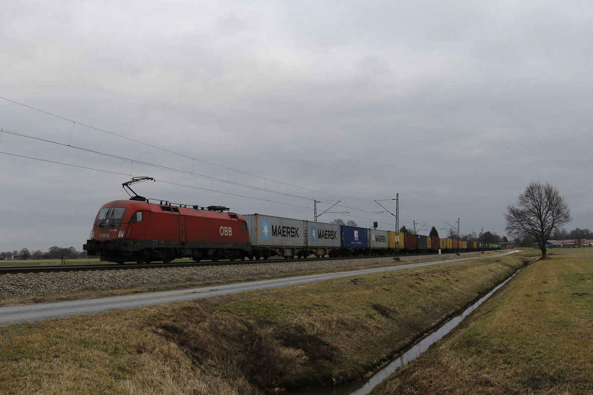 1116 280 mit dem KT 41836 am 26. Dezember 2016 aus Salzburg kommend bei �bersee.