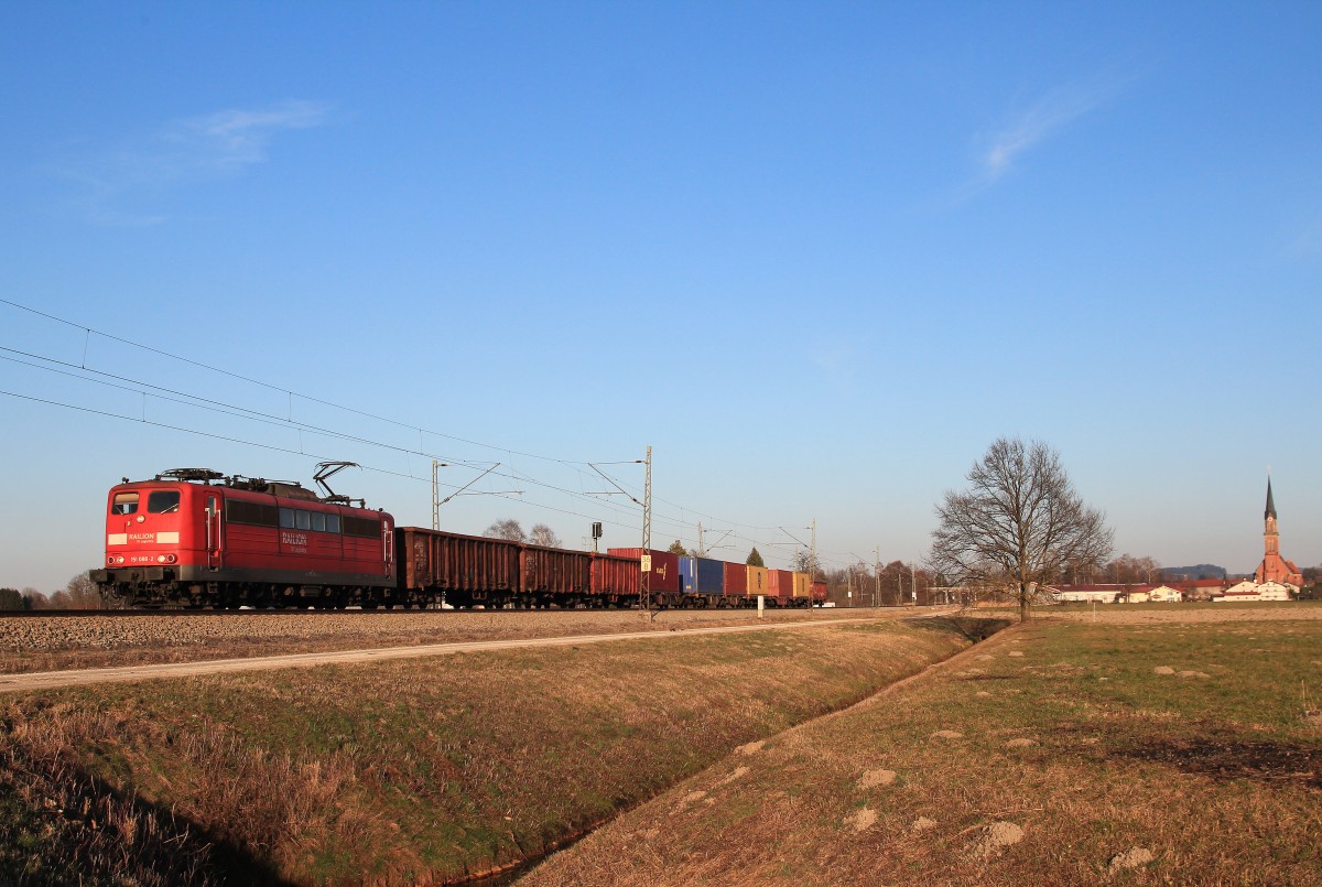 151 088-2 am 28. Februar 2014 bei �bersee am Chiemsee.