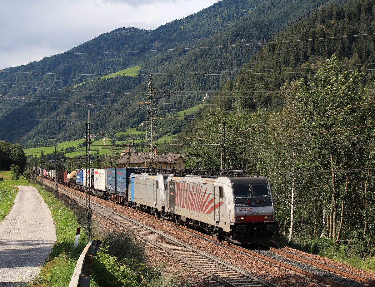 186 284 ist am 5. August 2014 bei Mauls in S�dtirol in Richtung Brenner unterwegs.