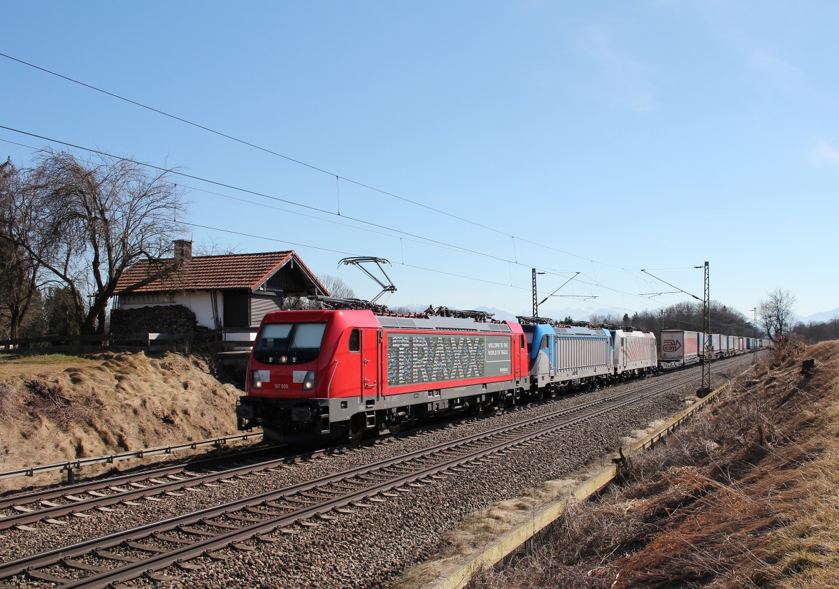 187 009 war am 7. M�rz 2015 bei Hilperting in Richtung M�nchen unterwegs.