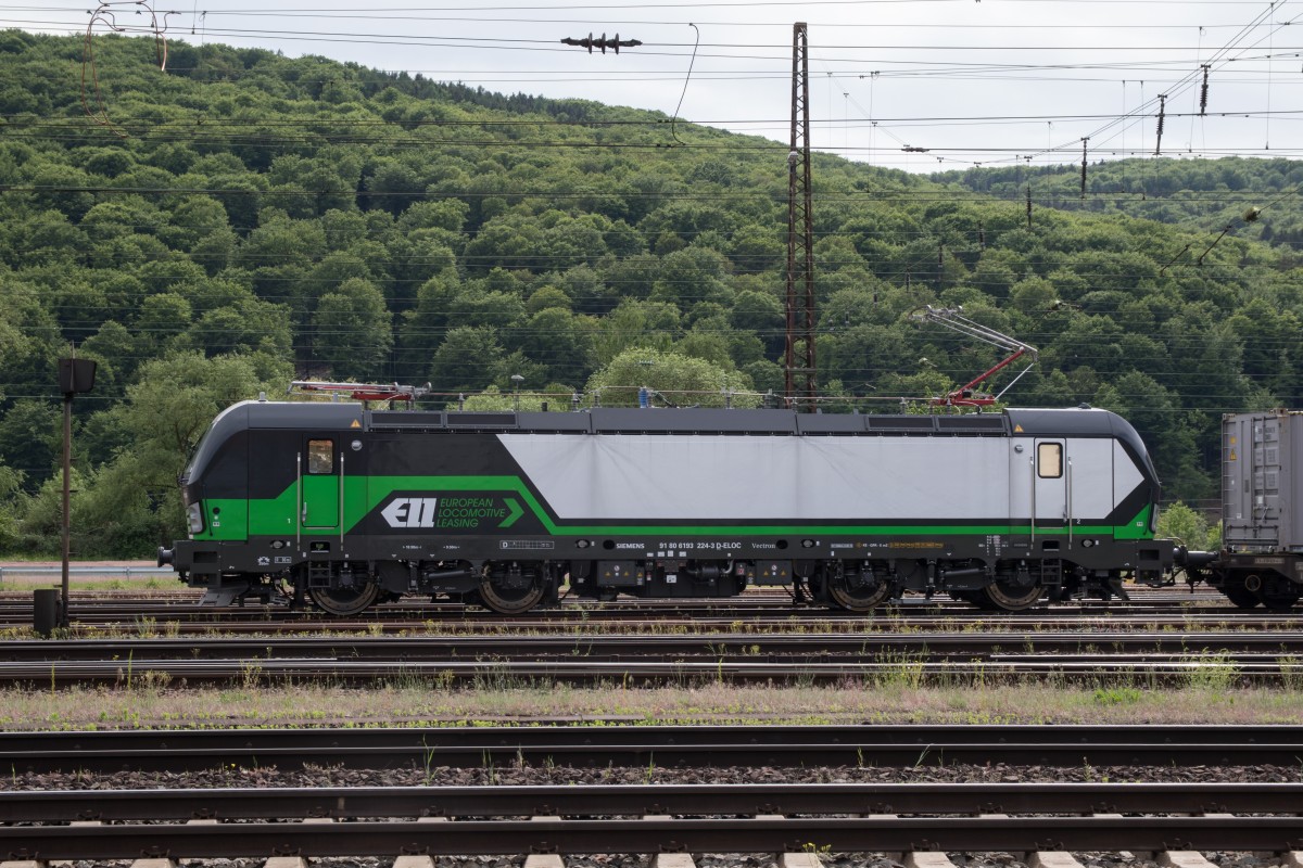 193 224-3 am 14. Mai 2015 im Bahnhof von Gem�nden.
