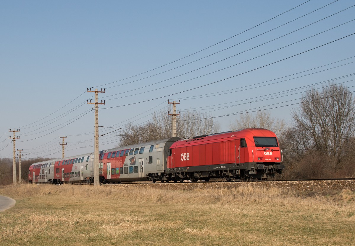 2016 040-5 kurz vor St. P�lten am 18. M�rz 2015.