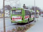 Wagen 53. Ende 1988 nderte MUNDERLOH die Werbung. Den Rest seiner Dienstzeit fuhr der Bus mit dieser Version, mit der auch auf die Filliale in der Innenstadt, ein Fachgeschft fr Fahrrder und Nhmaschinen, hingewiesen wurde. Die Aufnahme entstand im Januar 1989 an der Endstation der Linie 5 ZIEGELHOF im Friedhofsweg. 