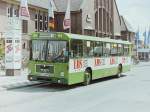 Wagen 64. Der Bus hatte mit der BS-Lackierung den Wagen 133 (Bild.Nr.: 148592), Bj. 1973, abgelst. Mitte 1987 war auch dieser Bus auf die LBS-Werbung umgestellt. Der Wagen steht hier am Hauptbahnhof, um von der Linie 9 auf die Linie 7 zu wechseln.
