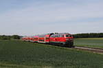 218 424 auf dem Weg nach Regensburg. Aufgenommen am 14. Mai 2025 bei Unterackerhof.