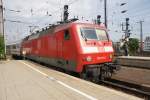 120 130-0 im Vorfeld des K�lner Hauptbahnhofes.